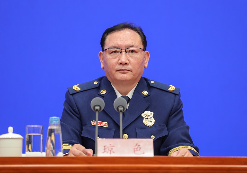 爆操美女在线观看应急部党组成员、消防救援局局长琼色出席新闻发布会